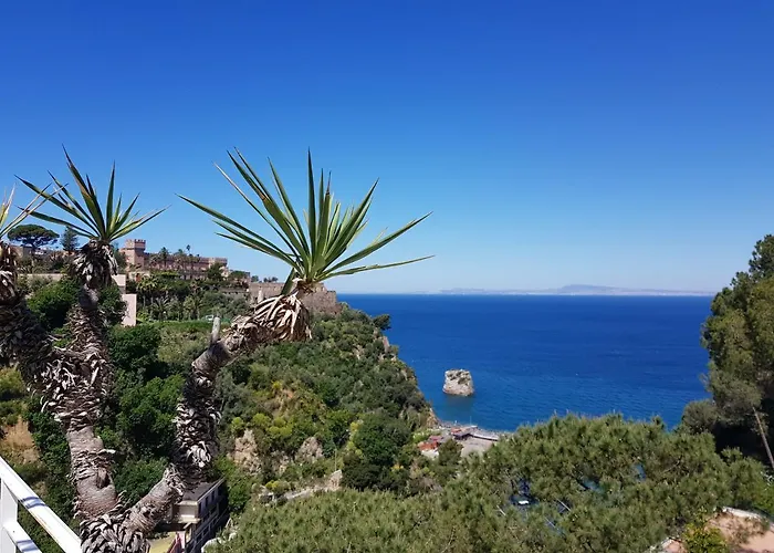 Отель Oriente Вико-Экуенсе