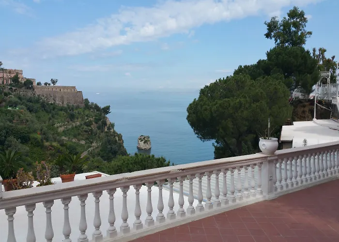 Отель Oriente Вико-Экуенсе