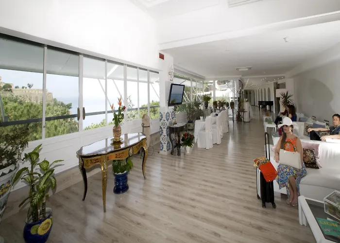 Oriente 4* Вико-Экуенсе