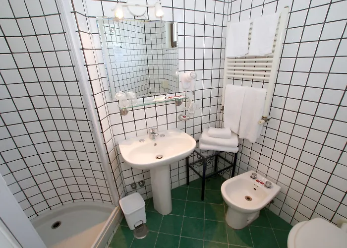 Отель Oriente Вико-Экуенсе