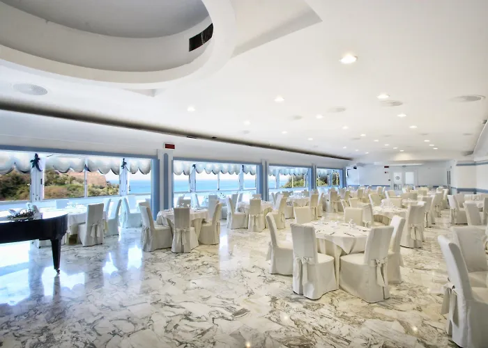 Oriente Отель 4*