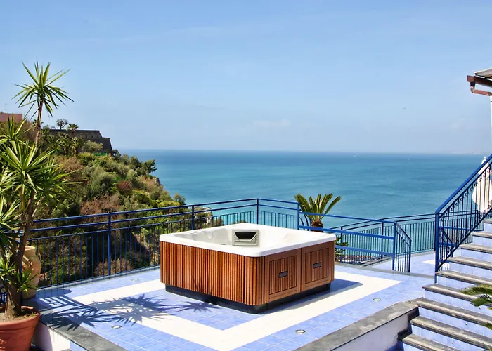 Отель Oriente Вико-Экуенсе