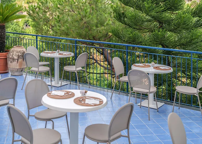 Отель Oriente Вико-Экуенсе