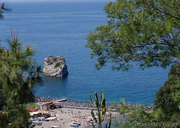 Oriente 4* Вико-Экуенсе