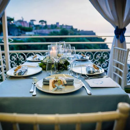 Oriente Отель Вико-Экуенсе